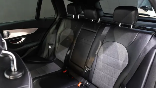 Mercedes-Benz C 300 e Avantgarde 21