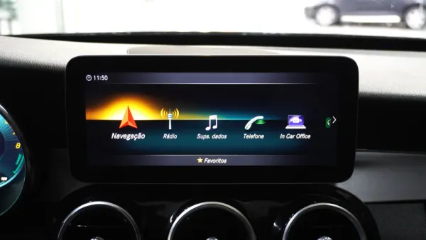 Mercedes-Benz C 300 e Avantgarde 18