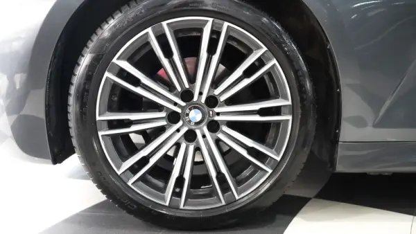 BMW 320 d Touring Pack M Auto 8