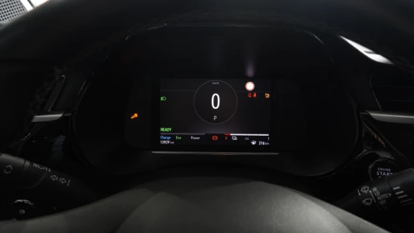 Opel Corsa-e 136CV Elegance 100% Elétrico 24