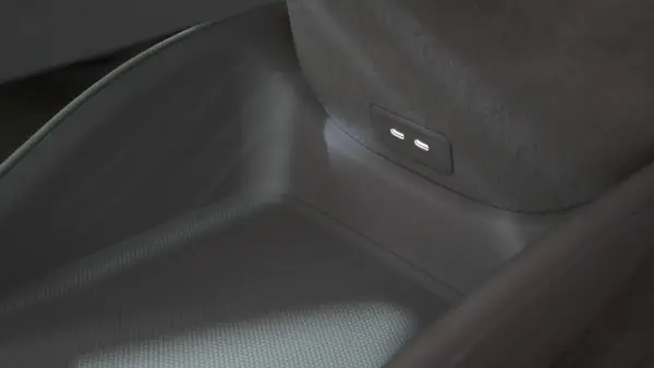Mercedes-Benz EQS 580 38