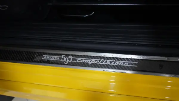 Abarth 595C 1.4 T-Jet Esseesse 17