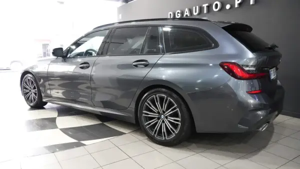 BMW 320 d Touring Pack M Auto 11