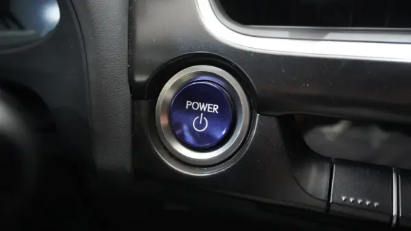 Lexus UX 250h Business 32