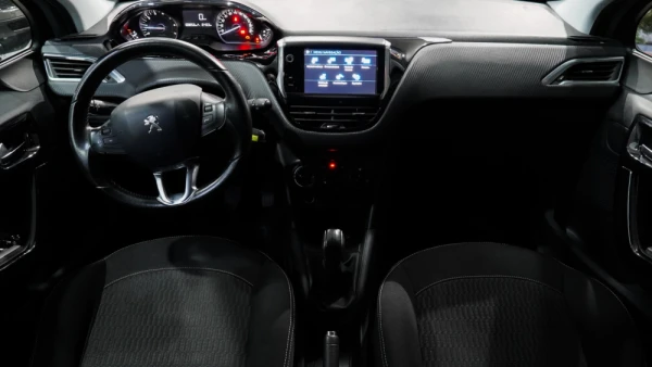 Peugeot 208 1.2 PureTech Active 14