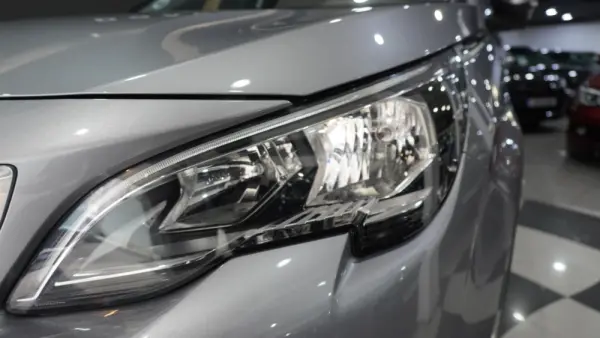 Peugeot 5008 1.2 PureTech Allure Pack 4