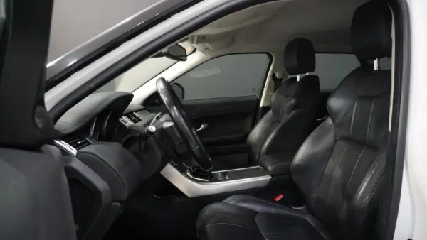 Land Rover Range Rover Evoque 2.0 eD4 SE Dynamic 14