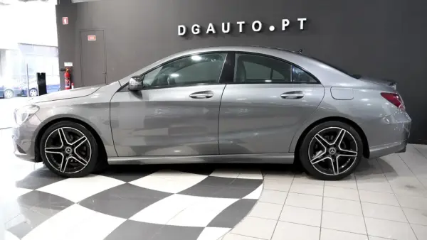 Mercedes-Benz CLA 220 6