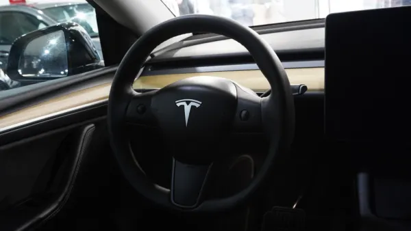 Tesla Model Y Tração Traseira 24