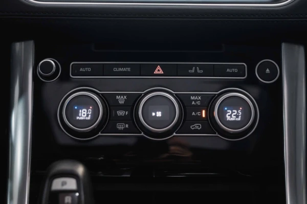 Land Rover Range Rover 4.4 SDV8 Autobiography 16