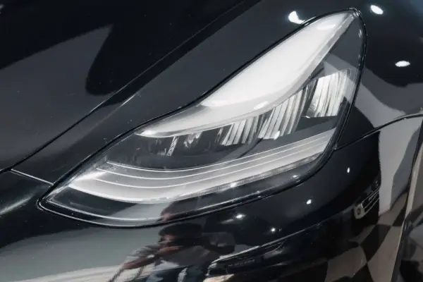 Tesla Model 3 16