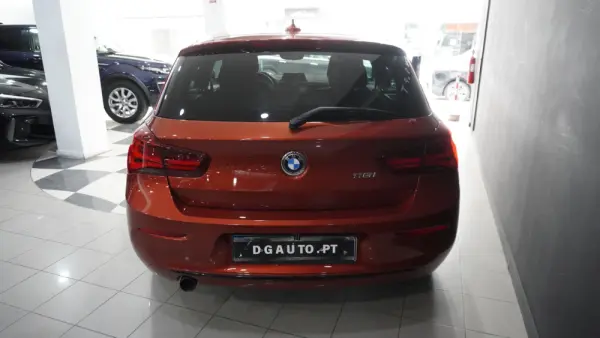 BMW 118 i Line Sport Auto 8