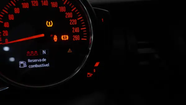 MINI 3 Portas Cooper D 23