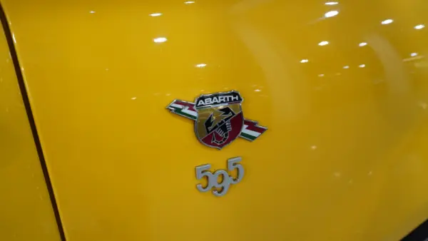 Abarth 595C 1.4 T-Jet Esseesse 6