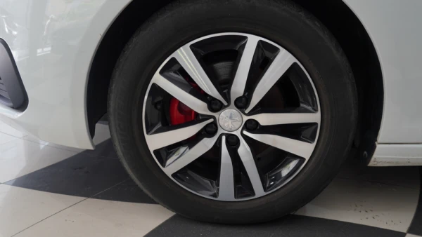 Peugeot 308 SW 1.2 ACTIVE BUSINESS 8