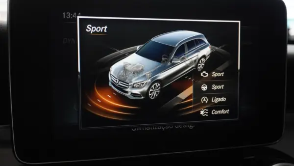 Mercedes-Benz C 180 (BlueTEC) d Station 7G-TRONIC Avantgarde 29