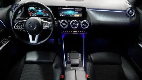 Mercedes-Benz GLA 200 22
