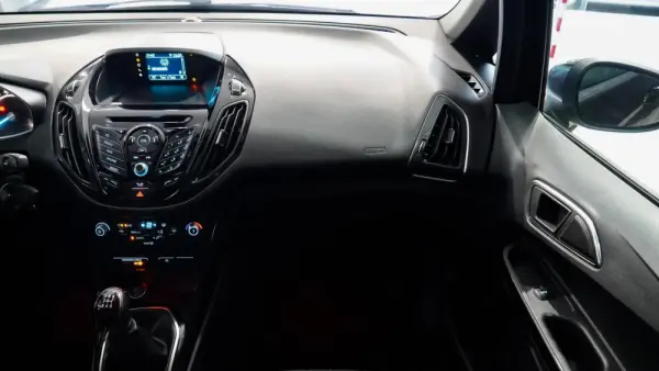 Ford B-Max 1.5 TDCi Titanium 48