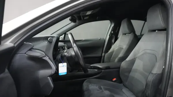 Lexus UX 250h Business 20