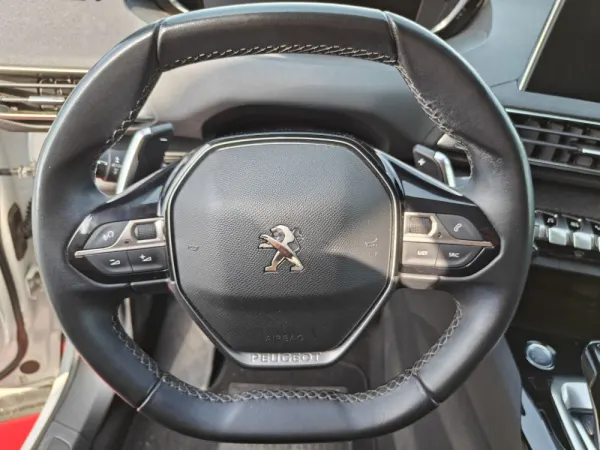 Peugeot 3008 1.5 BlueHDi Allure EAT8 10