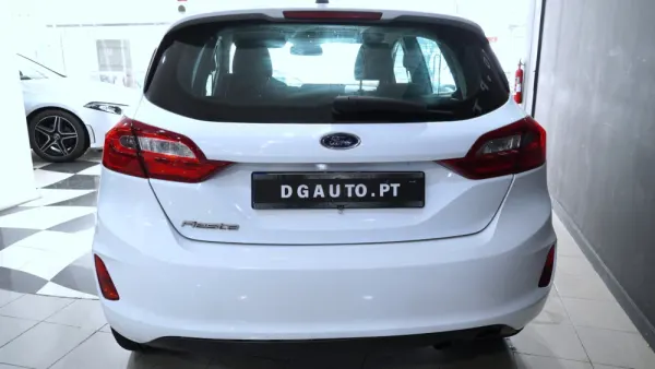 Ford Fiesta 1.1 Ti-VCT Business 11