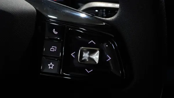 MG MG4 51 kWh Standard 17