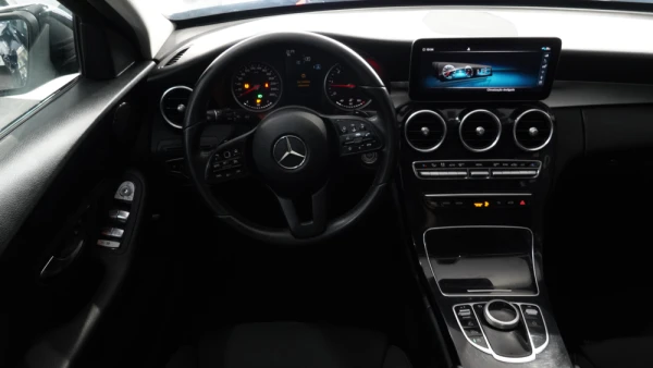 Mercedes-Benz C 180 D Avantgarde 35