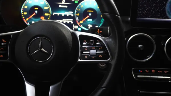 Mercedes-Benz C 300 e Avantgarde 16