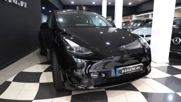 Tesla Model Y Tração Traseira 4