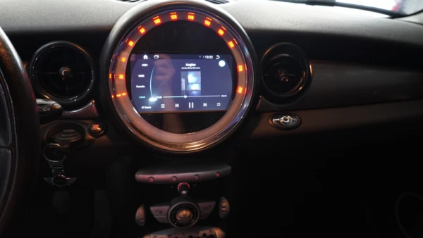 MINI 3 Portas Cooper Cabrio 1.6i 23