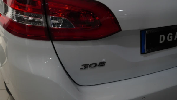 Peugeot 308 SW 1.2 ACTIVE BUSINESS 36