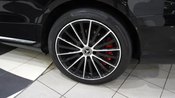 Mercedes-Benz C 300 e Avantgarde 5