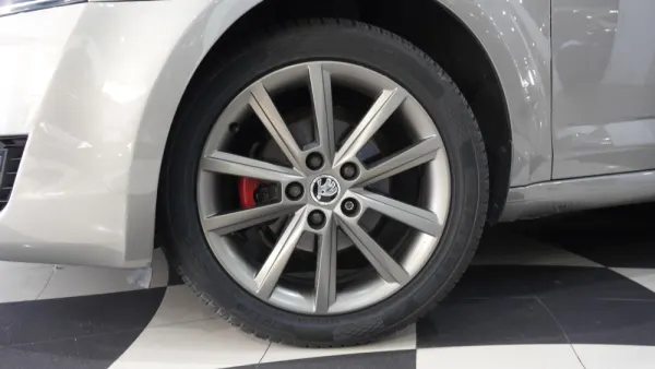 Skoda Octavia 1.6 TDI Active 11