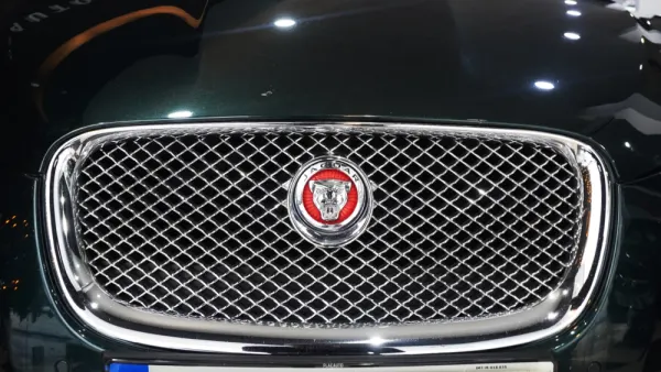 Jaguar XF 3.0 D V6 Luxury 3