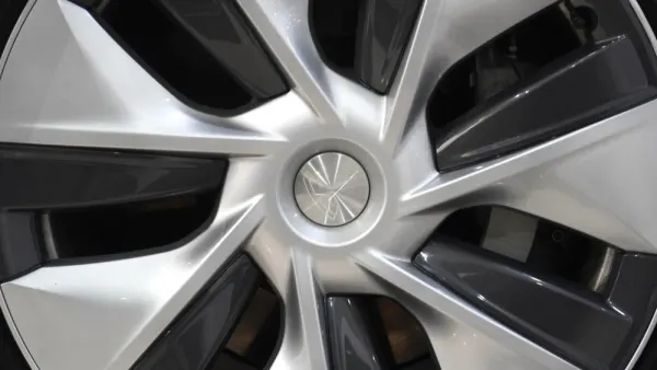 Tesla Model Y Tração Traseira 7