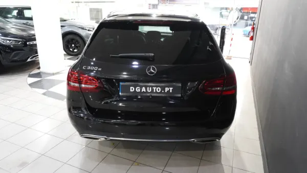 Mercedes-Benz C 300 e Avantgarde 8
