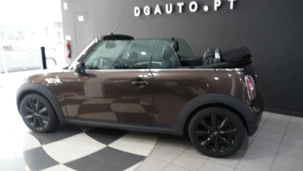 MINI 3 Portas Cooper Cabrio 1.6i 36