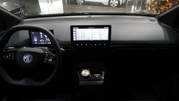 MG MG4 51 kWh Standard 20