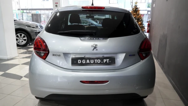 Peugeot 208 1.2 PureTech Active 27