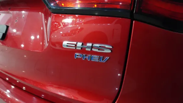 MG EHS 1.5 T-GDI Plug-in Hybrid Luxury 15