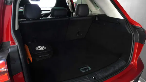 MG EHS 1.5 T-GDI Plug-in Hybrid Luxury 47