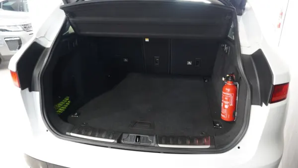 Jaguar F-Pace 2.0d Prestige - AWD 16