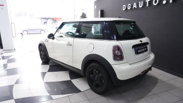 MINI 3 Portas One 1.6 10