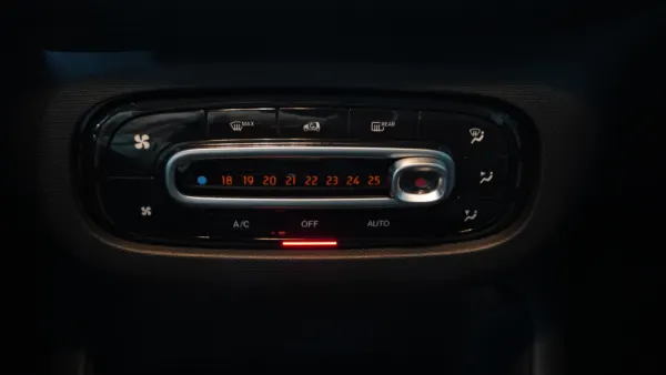 Smart ForTwo Coupé EQ Passion 14