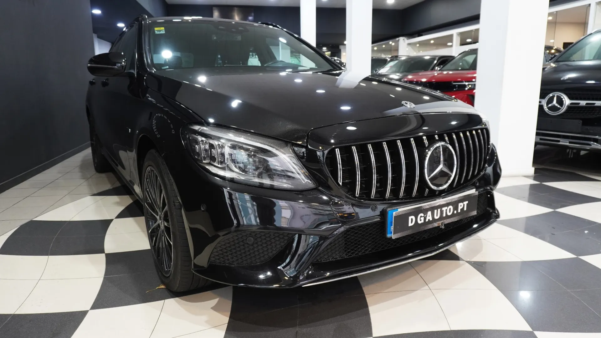 Mercedes-Benz C 300 e Avantgarde 3