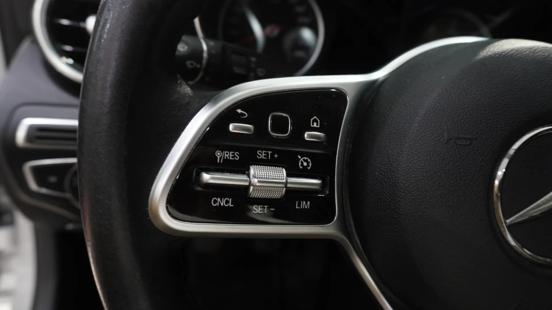 Mercedes-Benz C 200 21