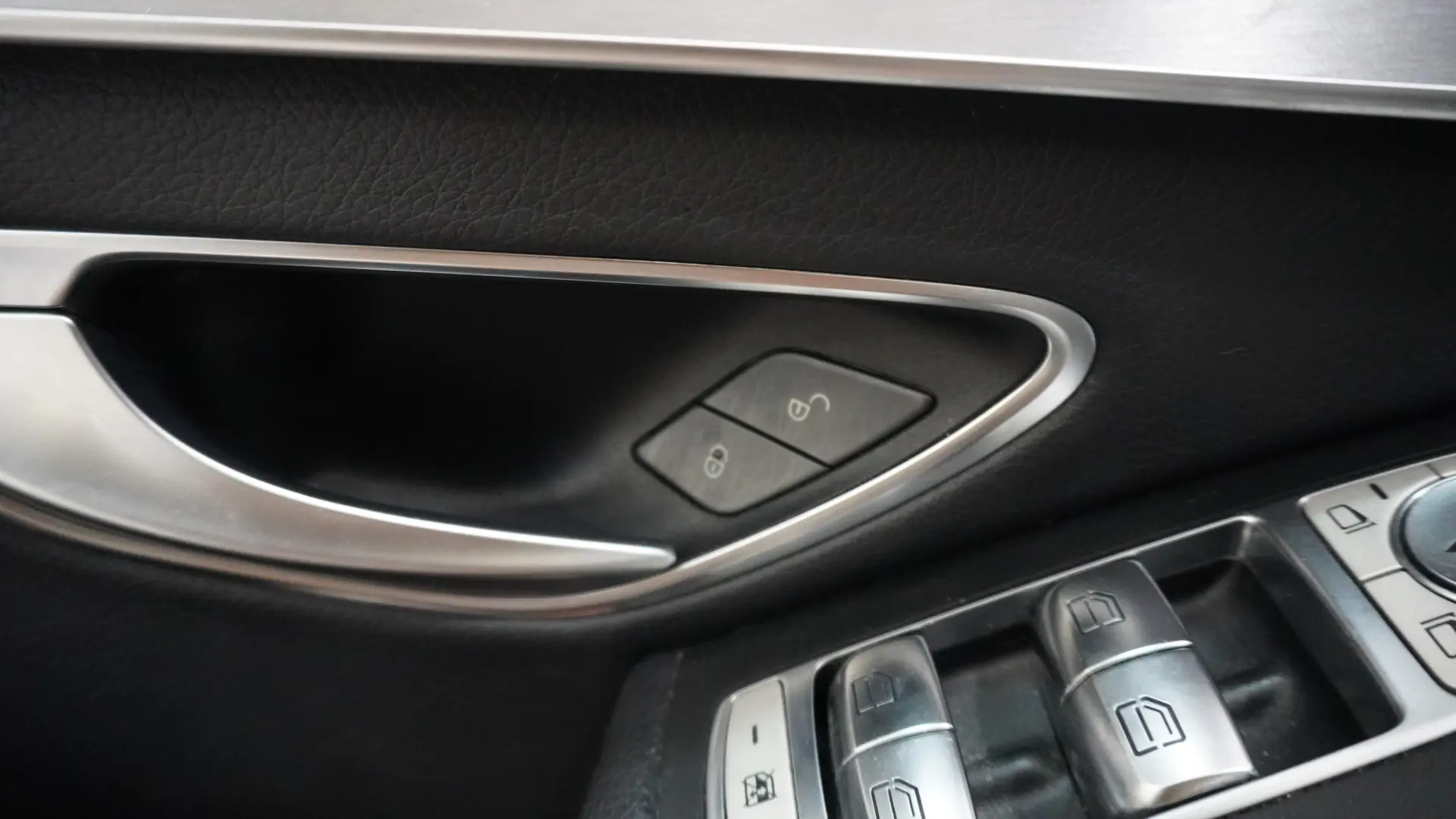 Mercedes-Benz C 200 15