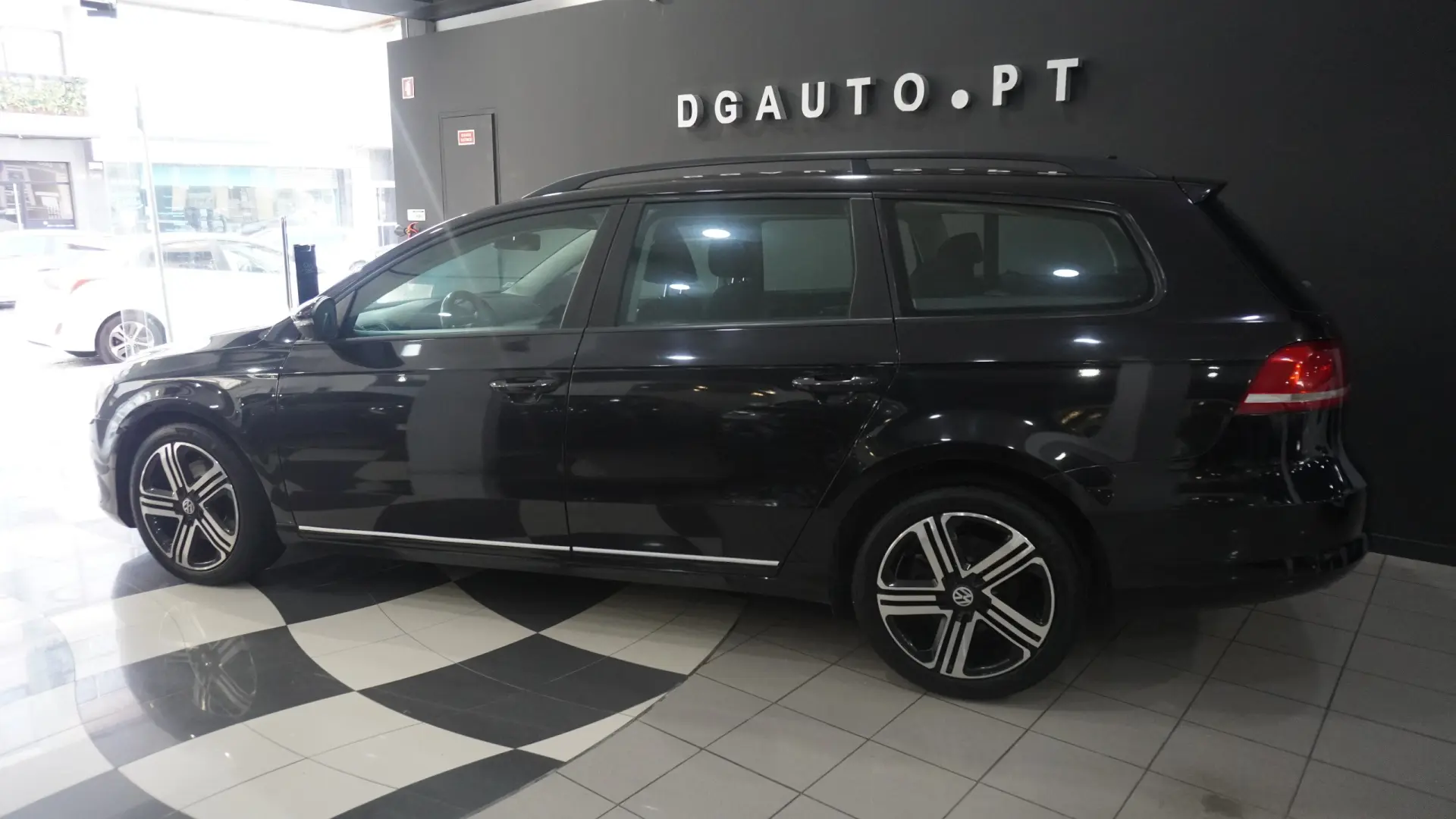 Volkswagen Passat 1.6 TDI Confortline 7