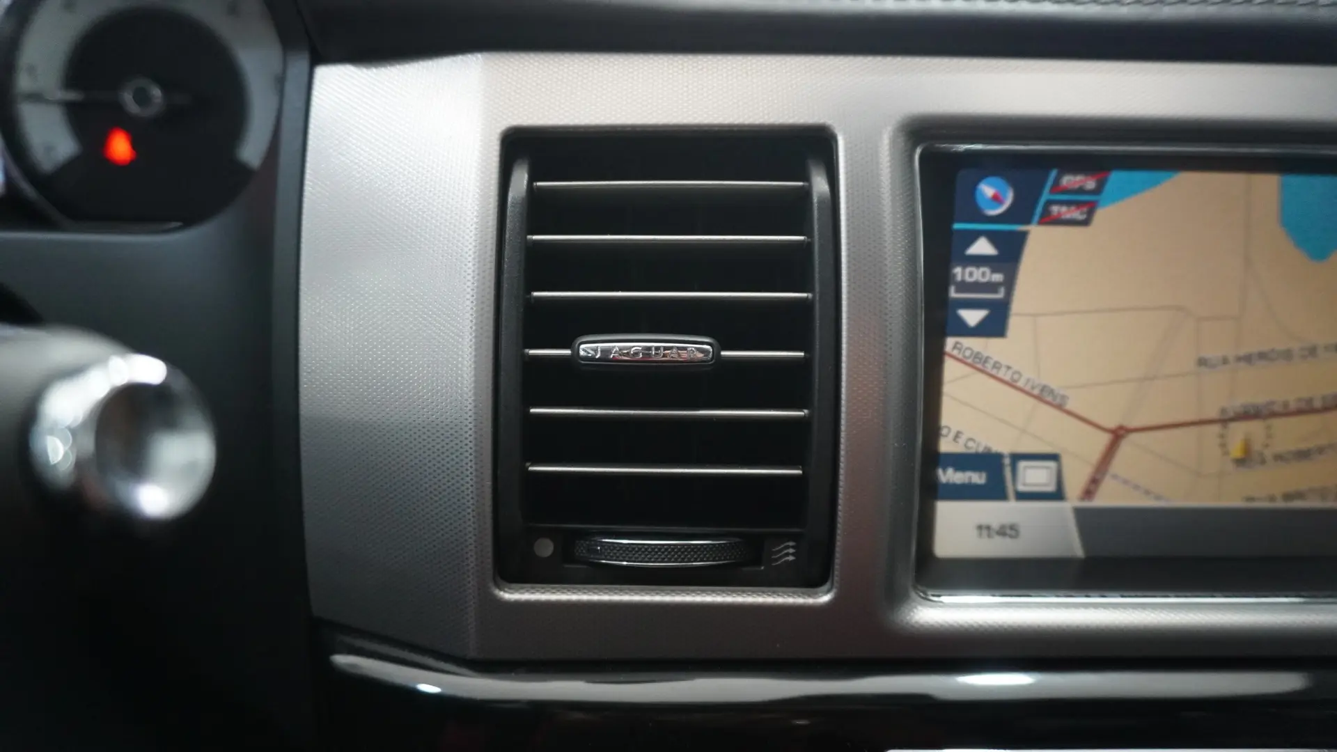 Jaguar XF 3.0 D V6 S Portfolio 39