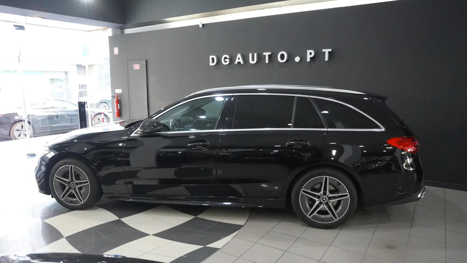 Mercedes-Benz C 220 Station d 9G-TRONIC 4Matic AMG Line 5